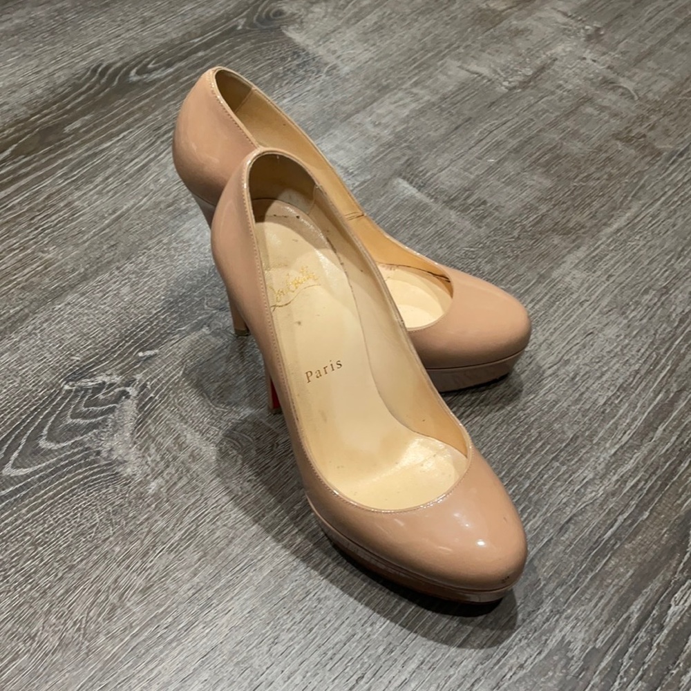 Christian Louboutin Bianca Nude Pumps Sz 37